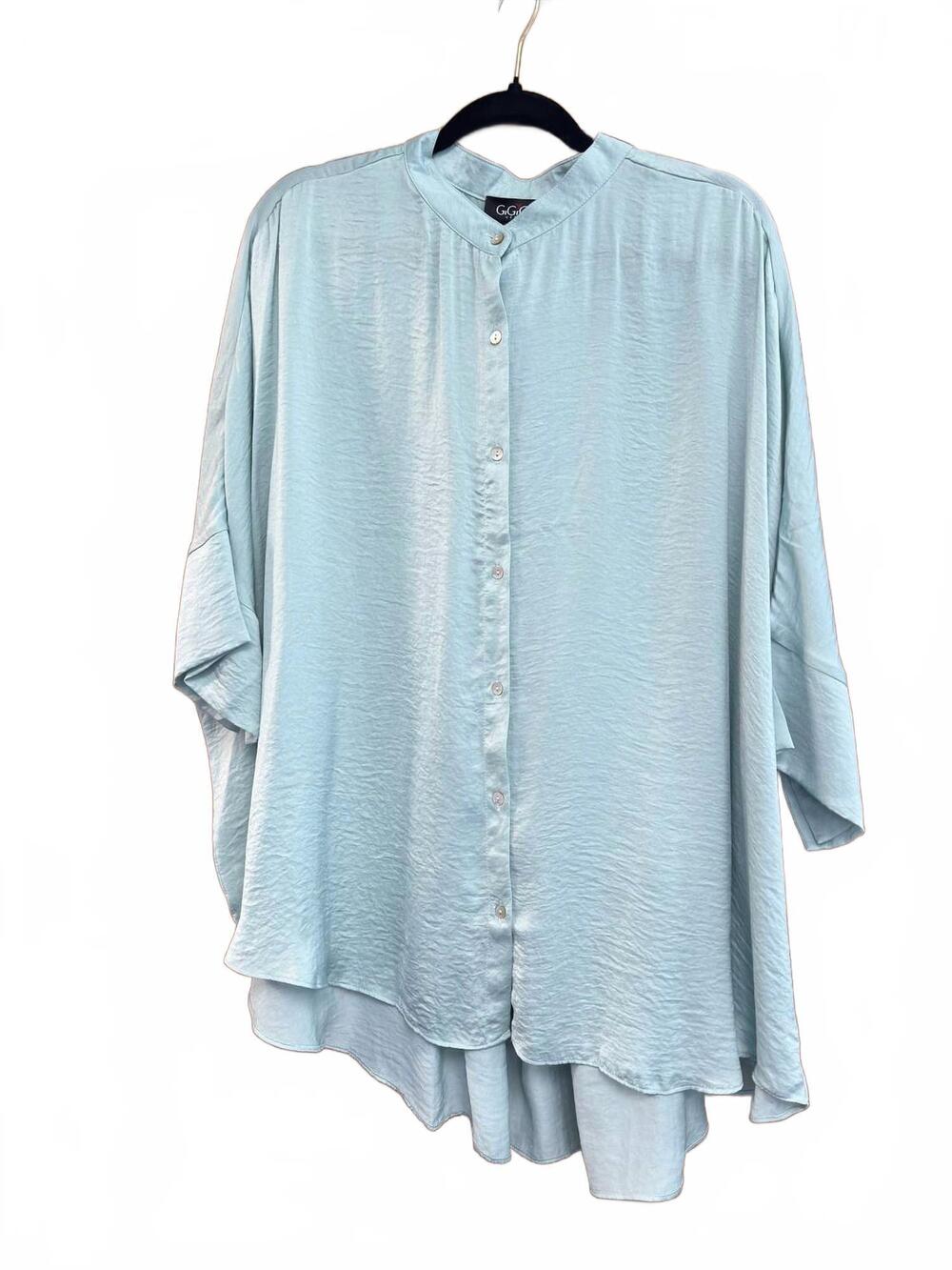 NEW GIGIO women's satin button top in mint